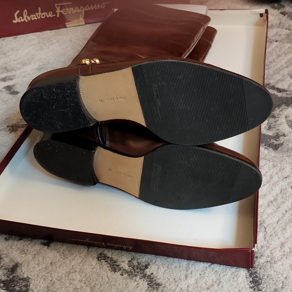 Ferragamo tan leather boots size 8 - Picture 8 of 9